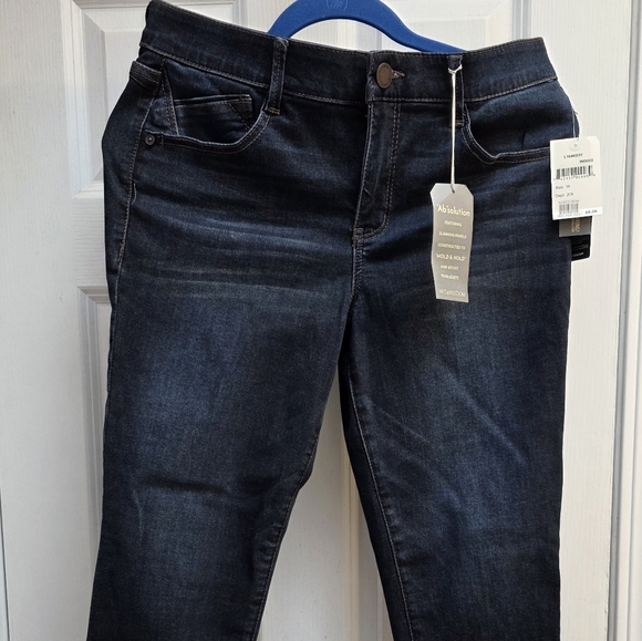 Wit & Wisdom Denim - Wit & Wisdom 'Ab' Solution Raw Hem Skinny Jeans  *NEW*